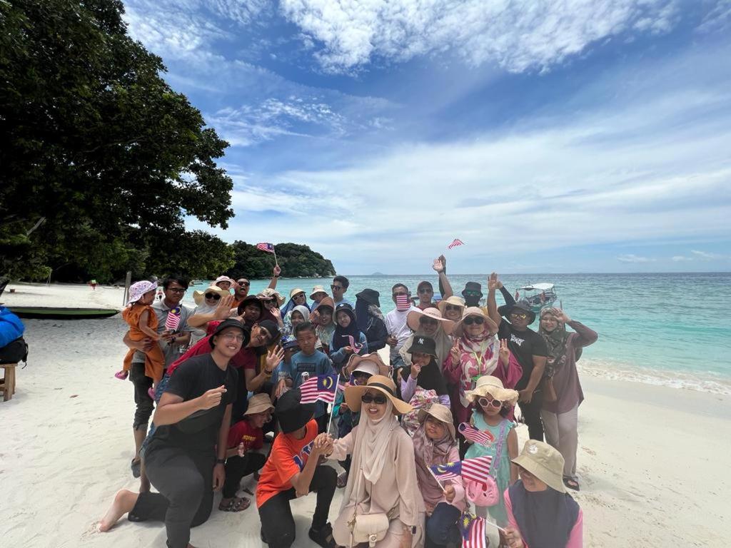 Dewati Roomstay B&B Lang Tengah Exterior foto