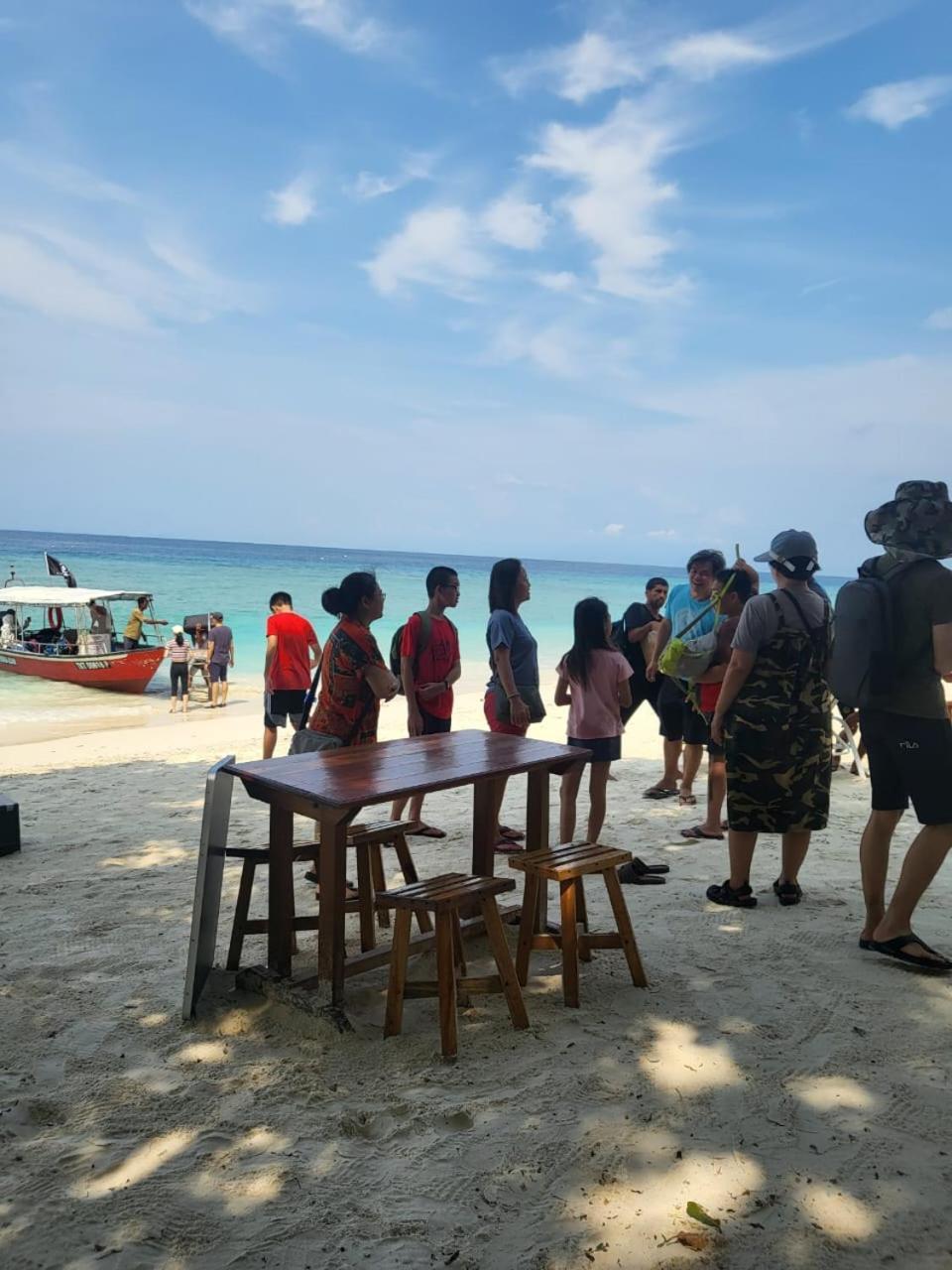 Dewati Roomstay B&B Lang Tengah Exterior foto