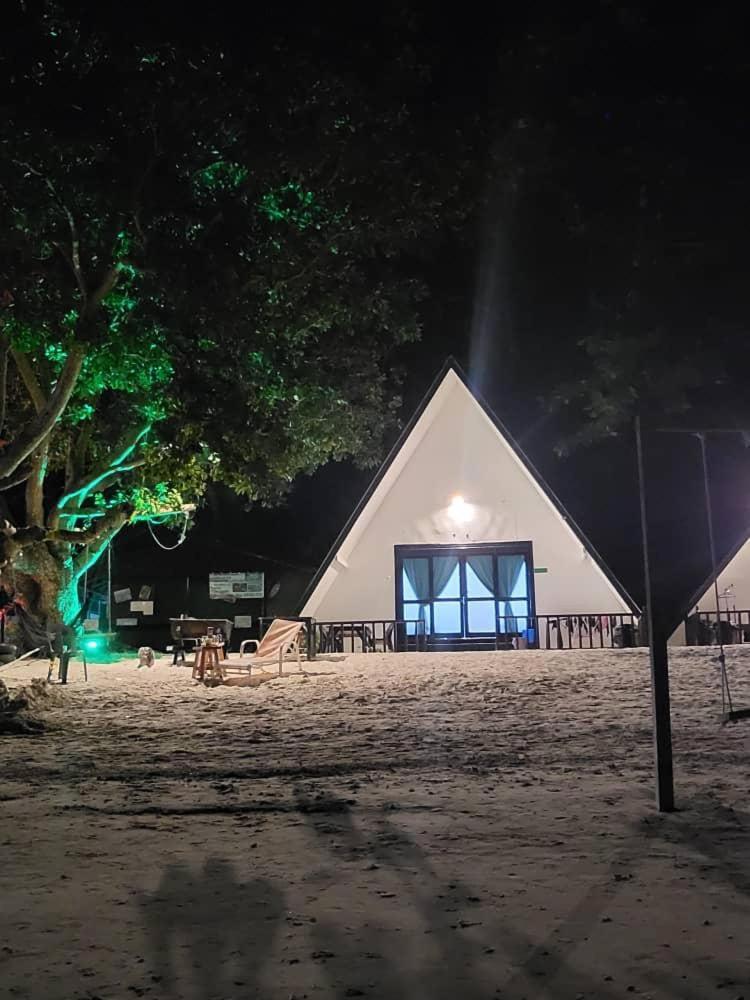 Dewati Roomstay B&B Lang Tengah Exterior foto