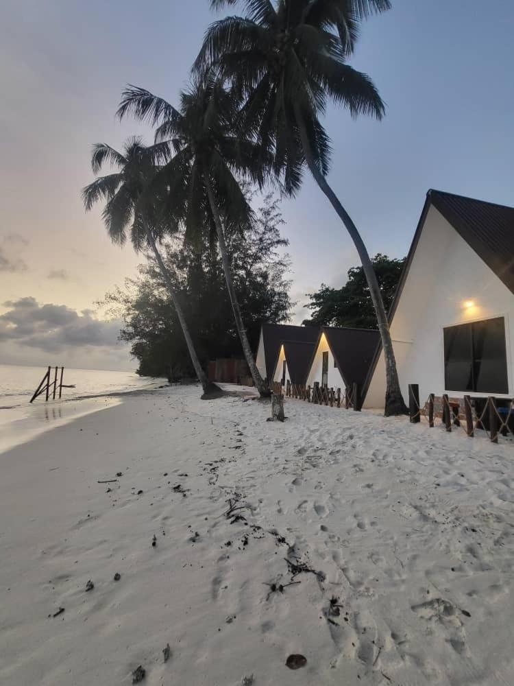Dewati Roomstay B&B Lang Tengah Exterior foto