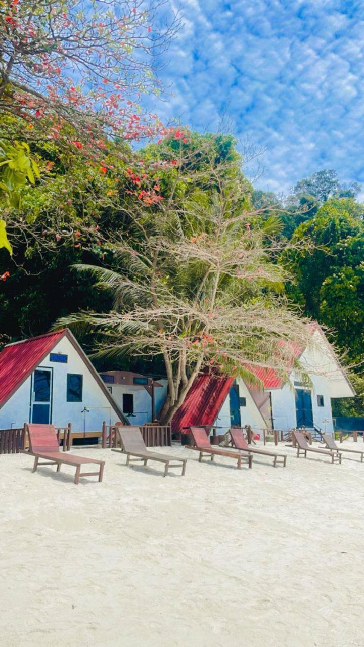 Dewati Roomstay B&B Lang Tengah Exterior foto